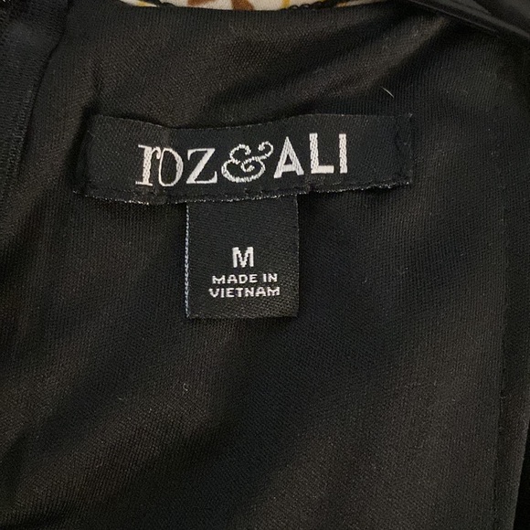 Roz & Ali one piece jumper, size medium. - Picture 4 of 4